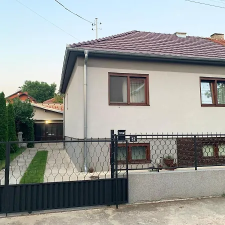 Jovic アパート Ni